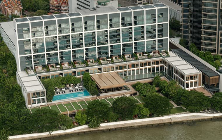 Capella Bangkok seen from the air, along the Chao Phraya riverbank